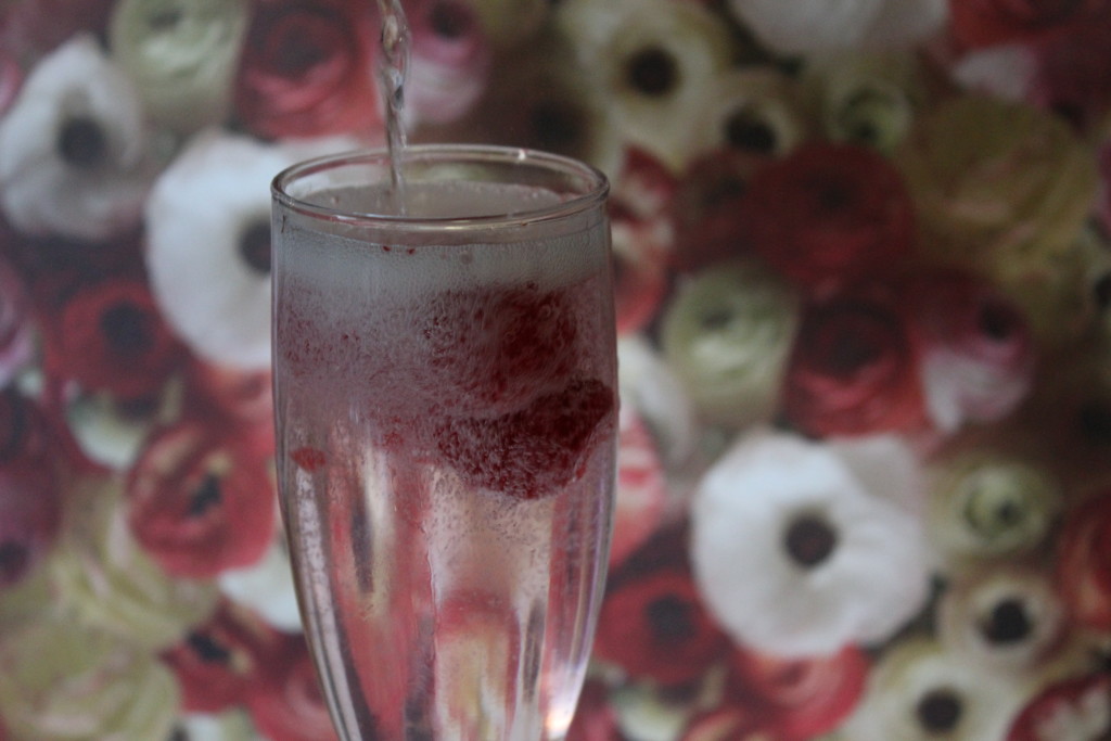 cran-razz sparkling cocktail