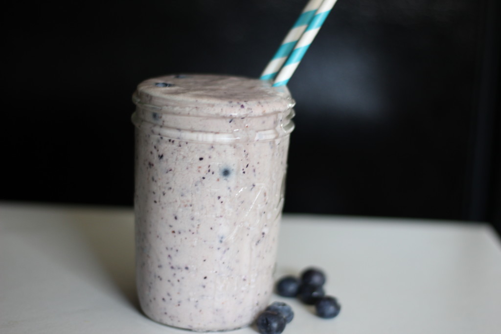 blueberry banana smoothie