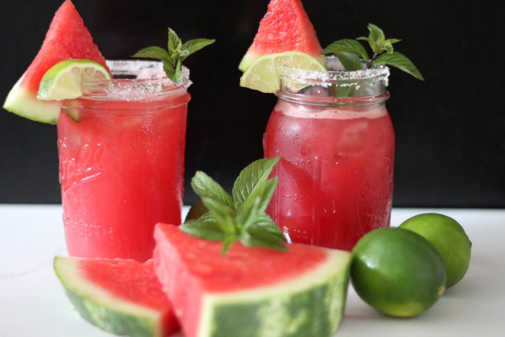 watermelon margarita-itsmyhappyhour.com