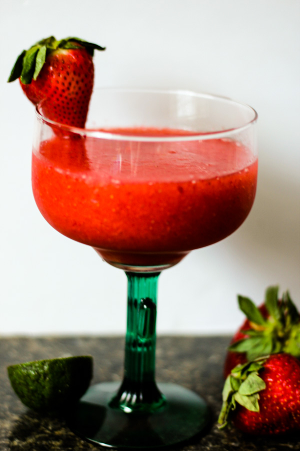 frozen strawberry margarita- www.itsmyhappyhour.com