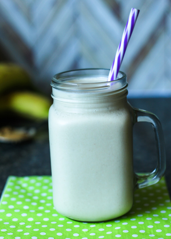 peanutbutter banana collagen smoothie-itsmyhappyhour.com