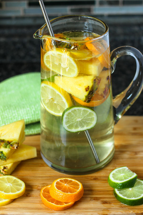 tropical sangria-itsmyhappyhour.com