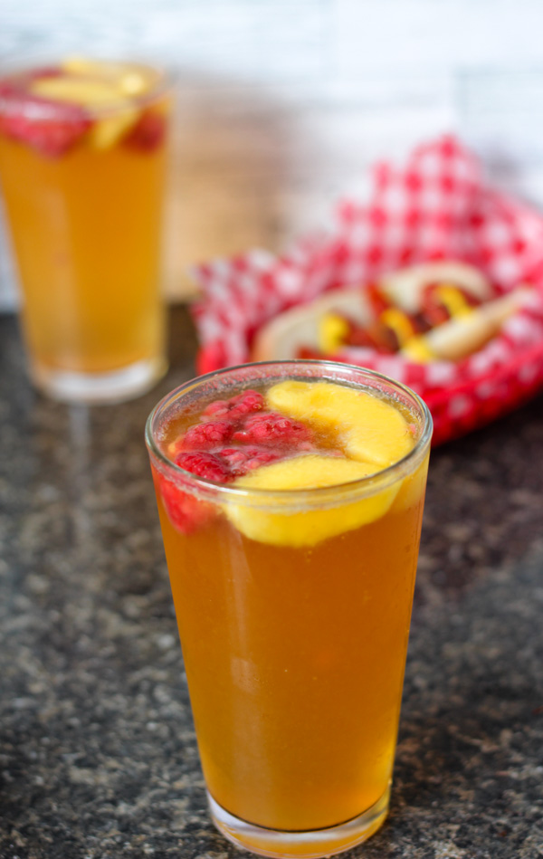 peach raspberry shandy-itsmyhappyhour.com