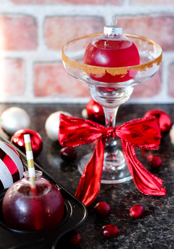 cranberry margarita ornament cocktail-itsmyhappyhour.com