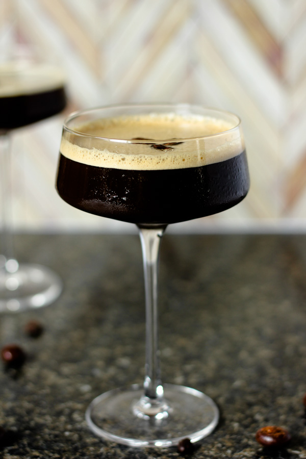 espresso martini-itsmyhappyhour.com-