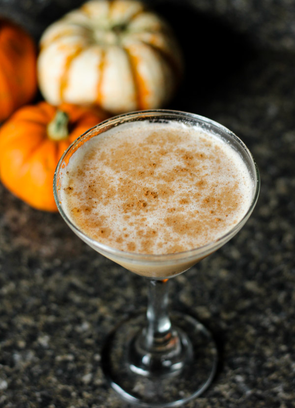 pumpkin pie martini-itsmyhappyhour.com-