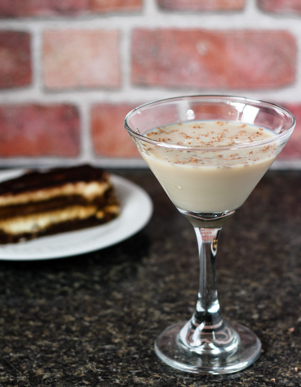 tiramisu martini-itsmyhappyhour.com