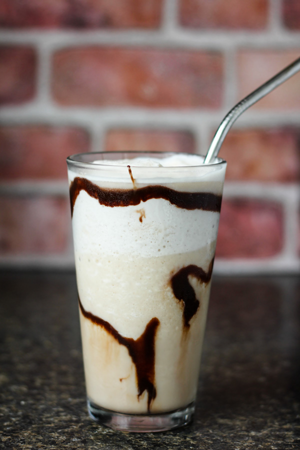 chocolate peanut butter mudslide-itsmyhappyhour.com