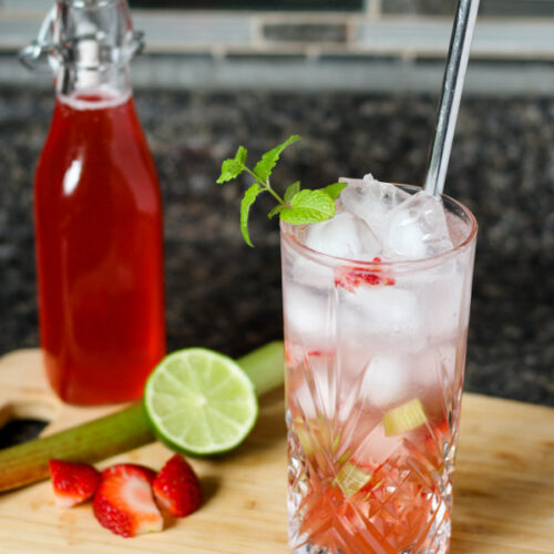 strawberry rhubarb mojito-itsmyhappyhour.com