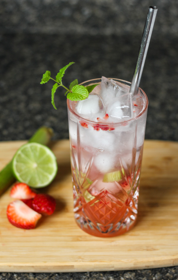 strawberry rhubarb mojito-itsmyhappyhour.com