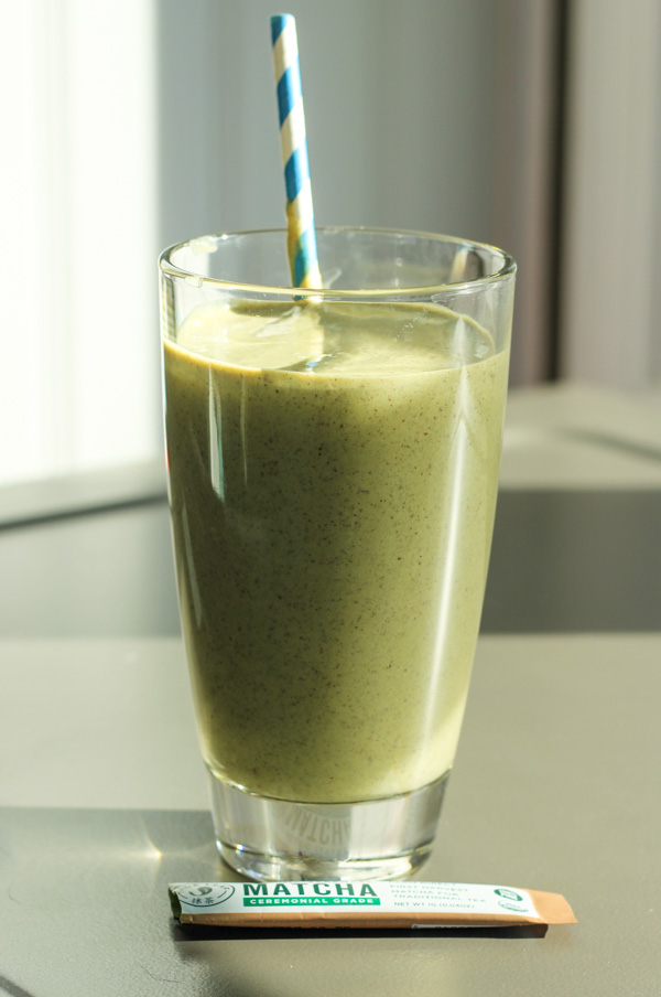 vanilla matcha protein smoothie-itsmyhappyhour.com