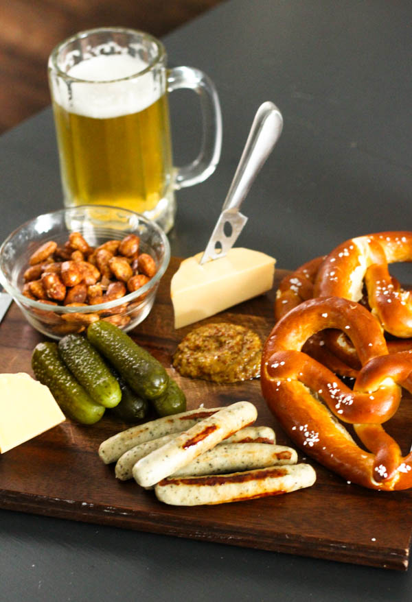 oktoberfest mini charcuterie board-itsmyhappyhour.com