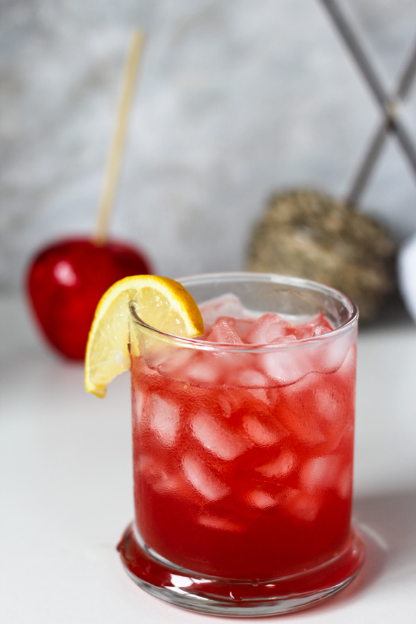 candy apple whiskey sour-itsmyhappyhour.com