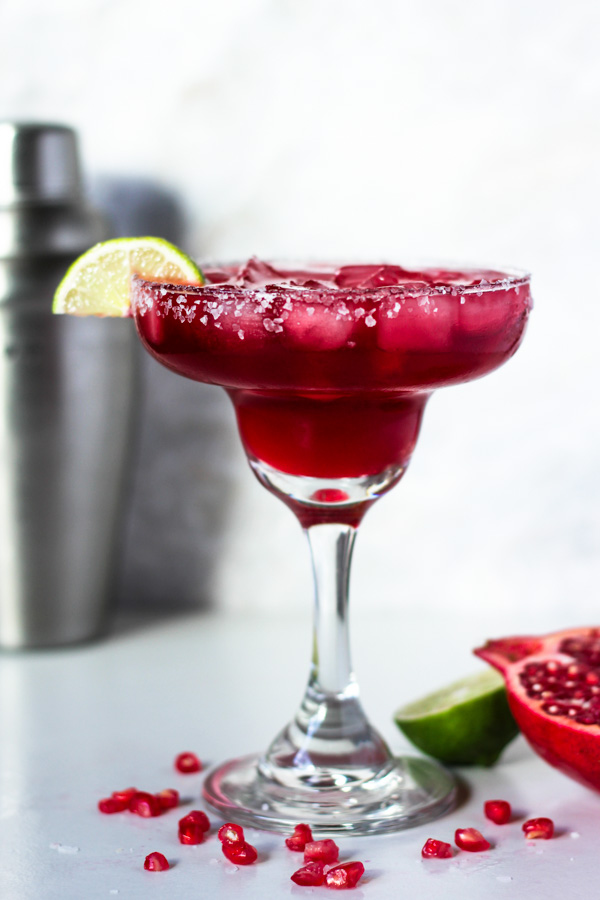 pomegranate margarita-itsmyhappyhour.com