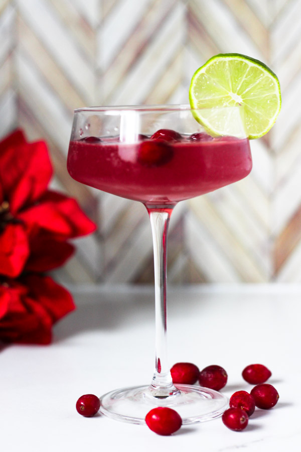 cranberry gimlet-itsmyhappyhour.com